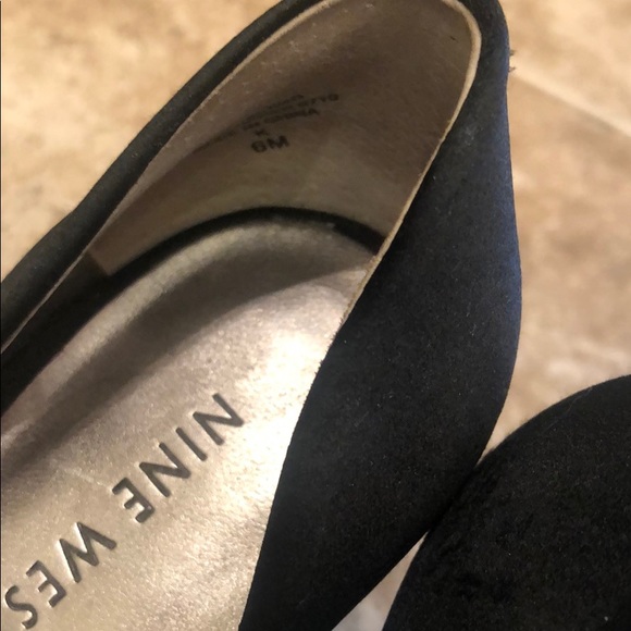 Black pumps with rhinestone bow - Picture 5 of 8